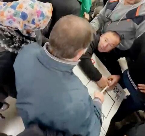 Sınırlı ürün için yarış ve tartışmalar yaşandı
