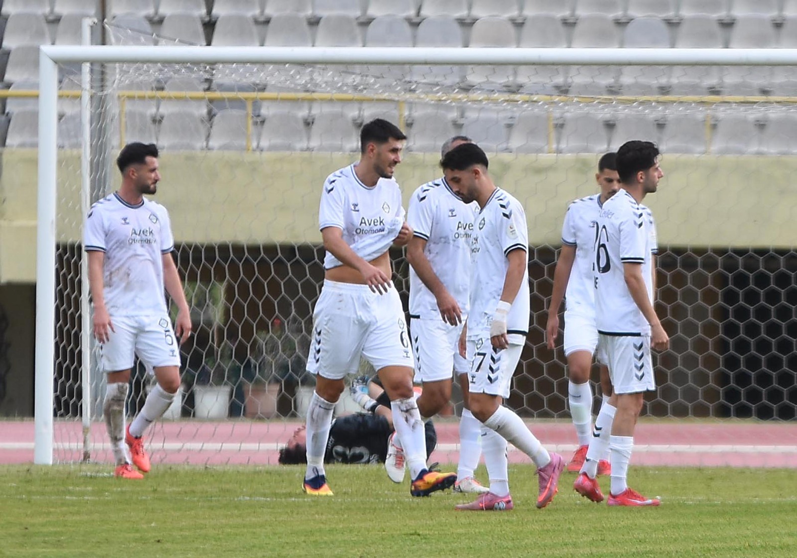 Teknik Direktör Yusuf Şimşek baskı altında