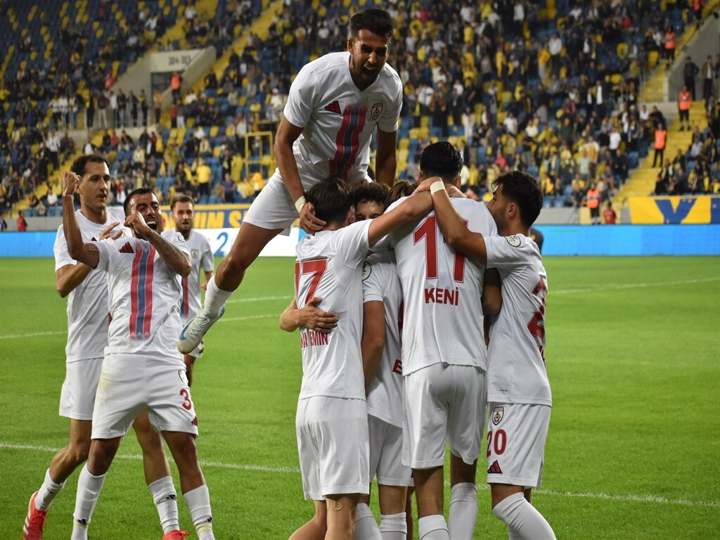 Altınordu Evinde Zafer Arıyor