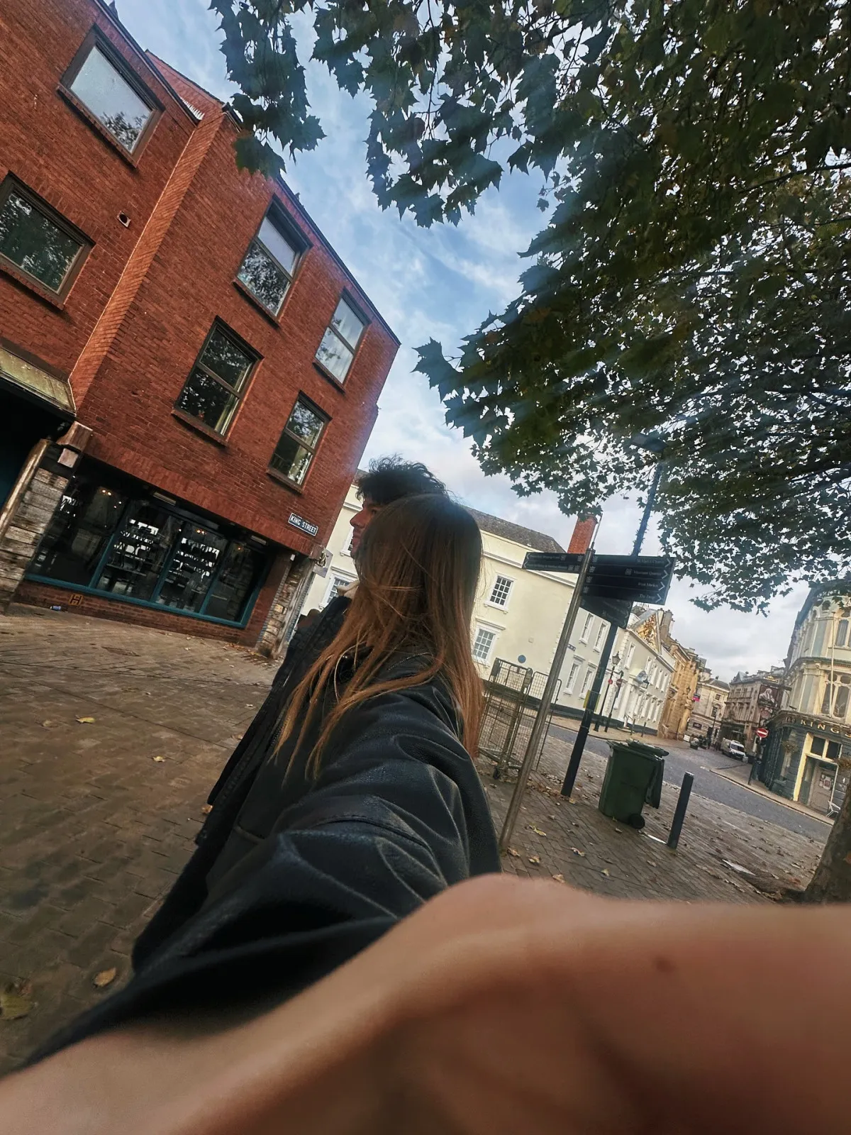 Aşkı Için Annesini Silmiştienis Destan Ve Eşi Tatilde