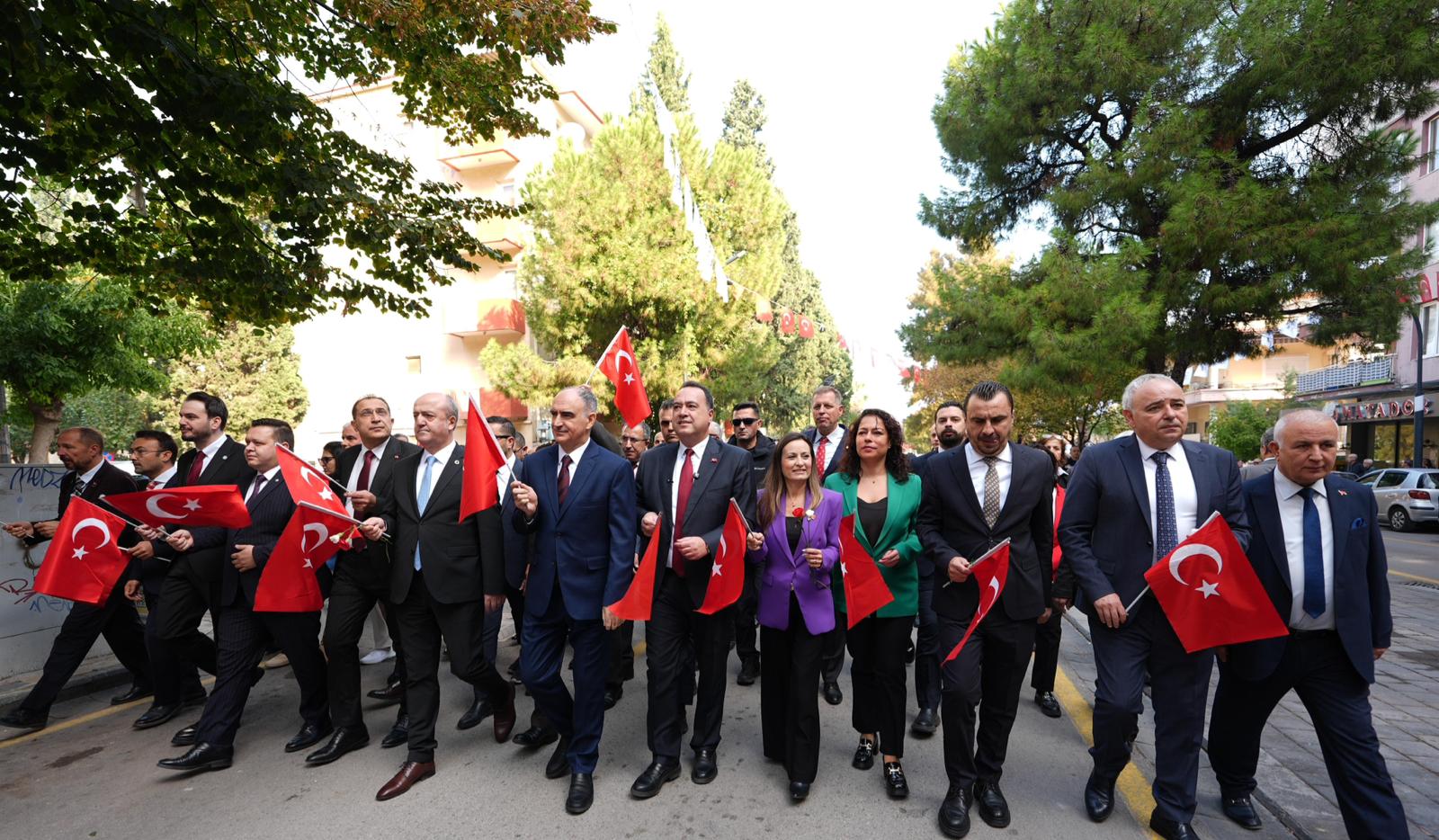 Atatürk’ün Manisa’ya Gelişinin 100. Yılı Kutlandı (36)
