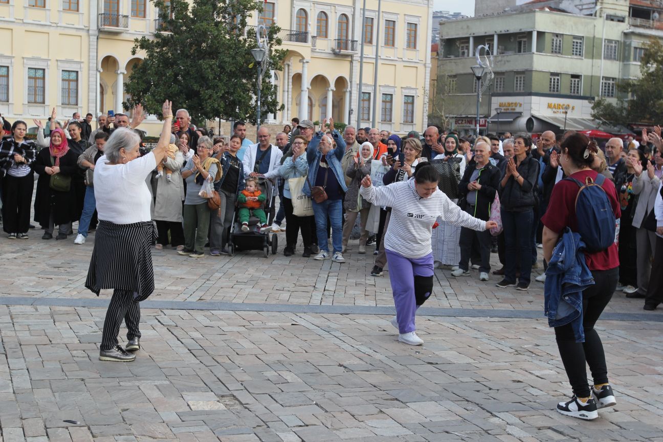 ++++Atatürk'ün Sevdiği Şarkılar Mini Konser (13)