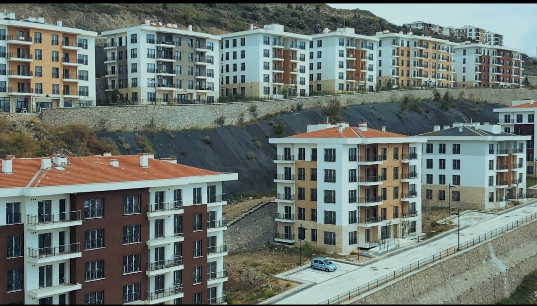 Bayraklı'da odmern konutlar yükseldi: “Verdiğimiz her sözün arkasındayız”