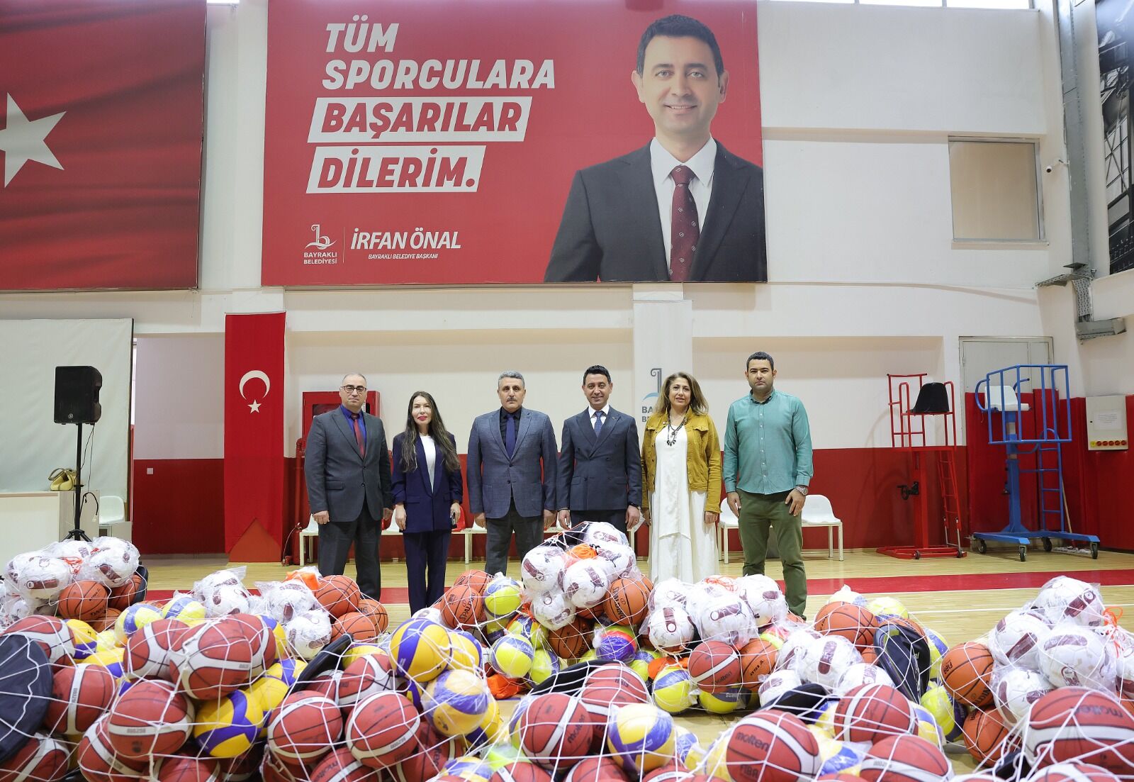 Bayraklı Belediyesi’nden Okullara Spor Desteği (3)