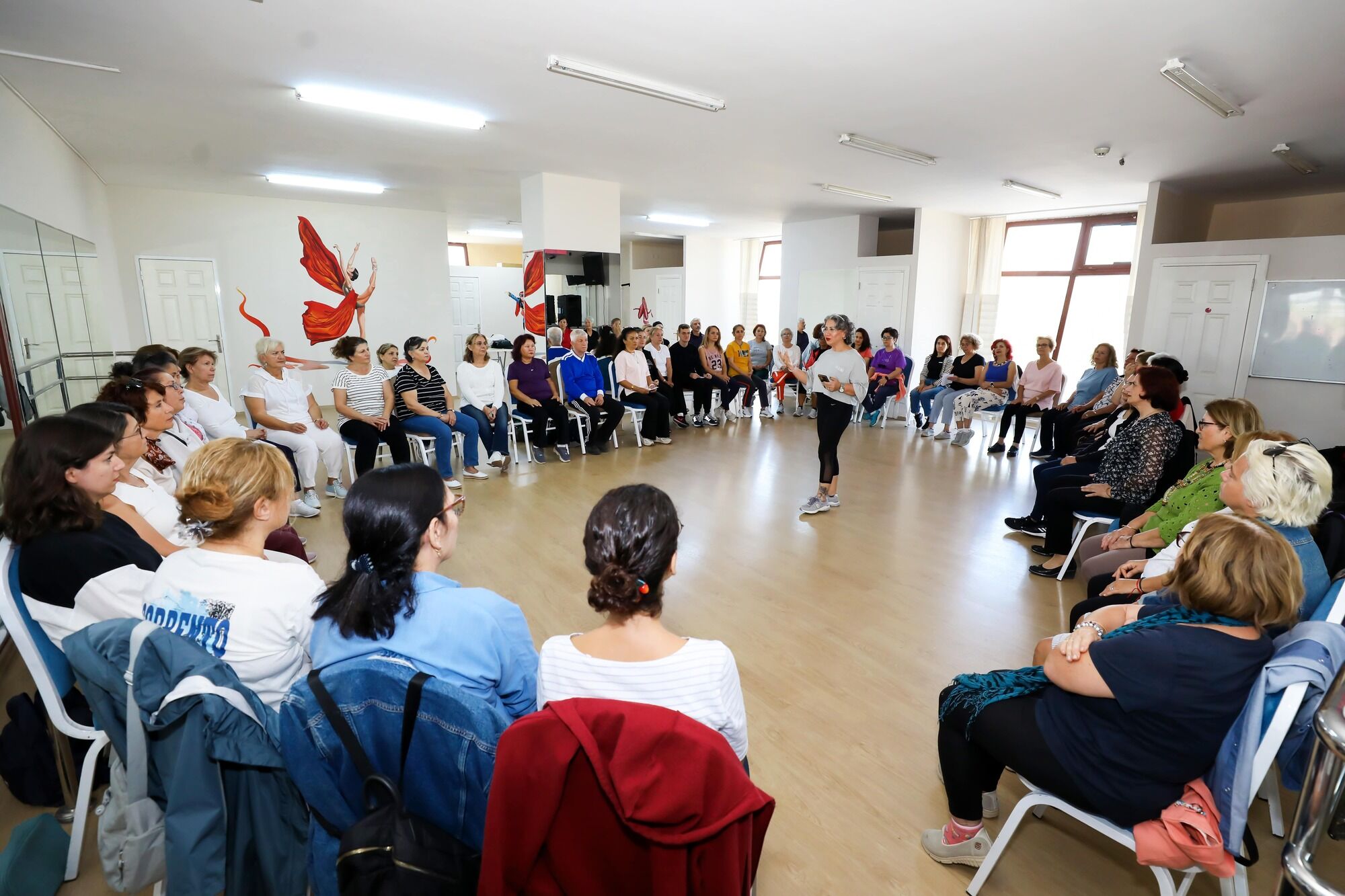 Bedeni̇n Şi̇fasi Kahkaha Ve Dansla 2