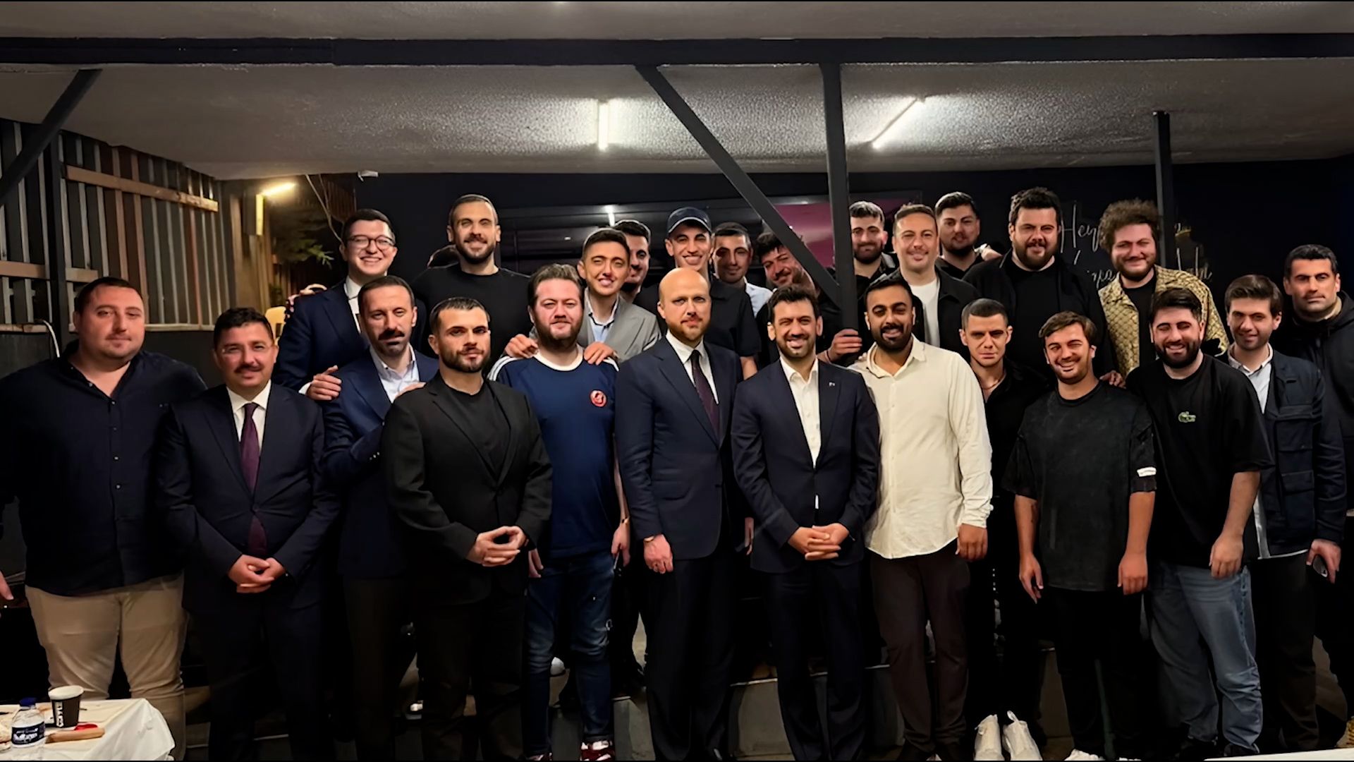 “Bilal Erdoğan ile aynı karedeyim diye iptal edildi” 