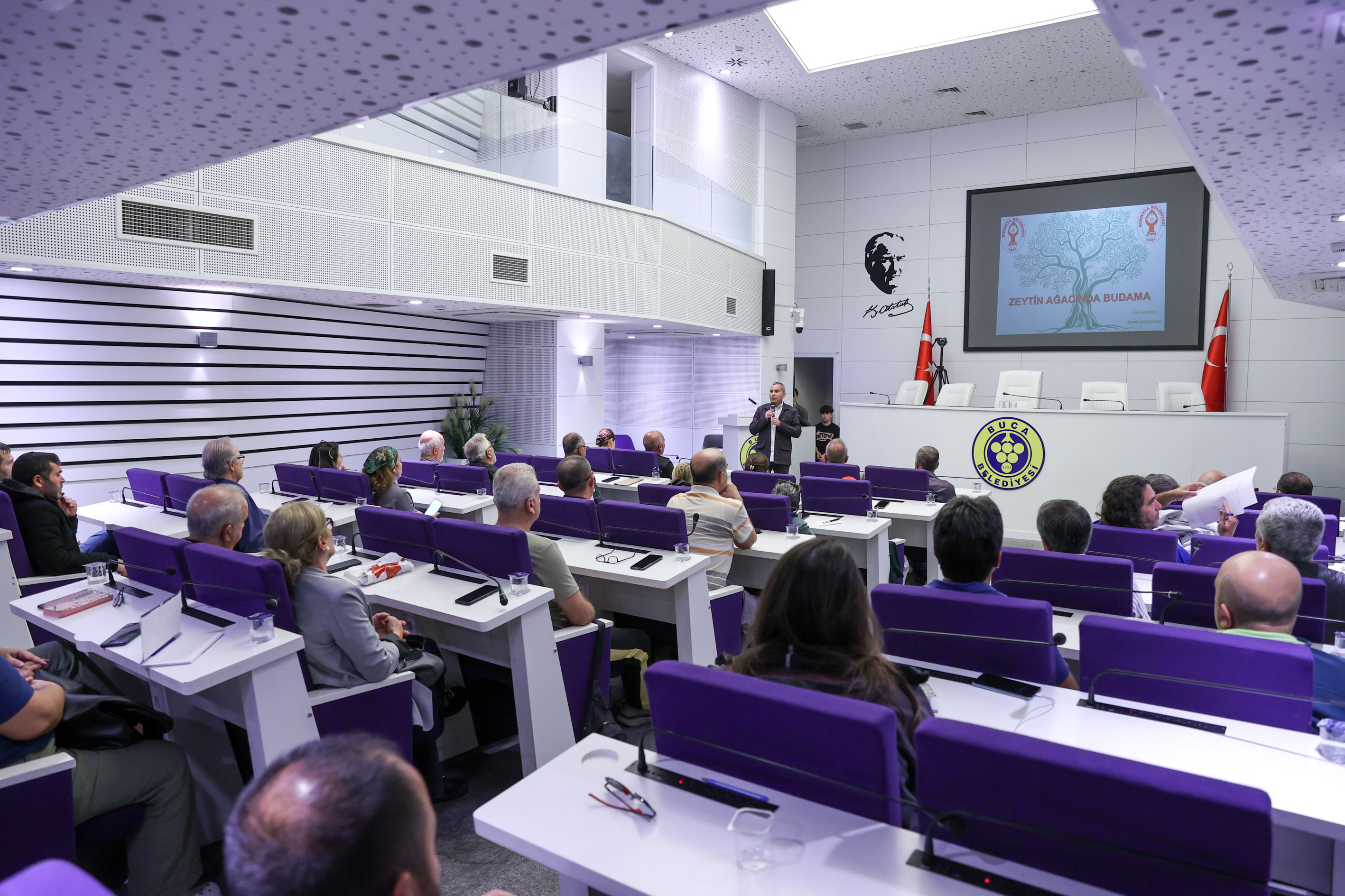 Buca Belediyesi’nden Zeytin Budama Eğitimi (4)