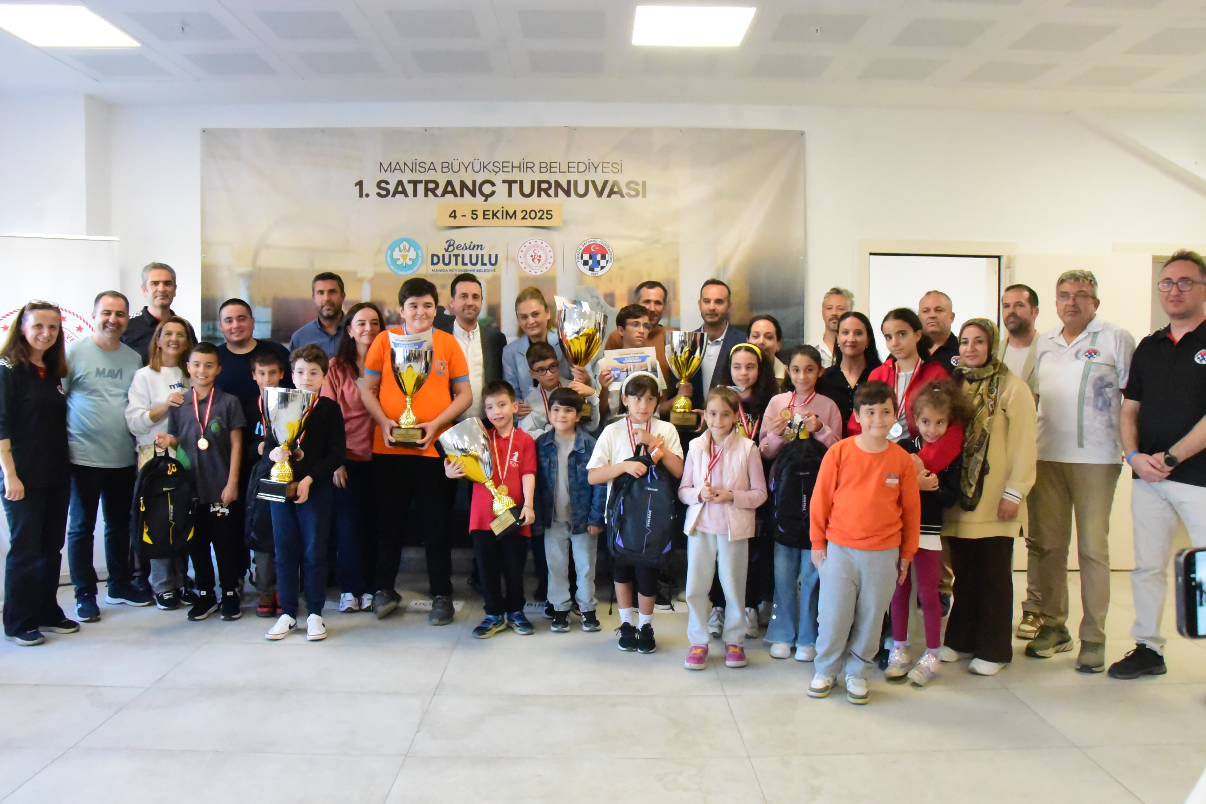 Büyükşehir Satranç Yarışmasında Ödüller Sahiplerini Buldu (27)