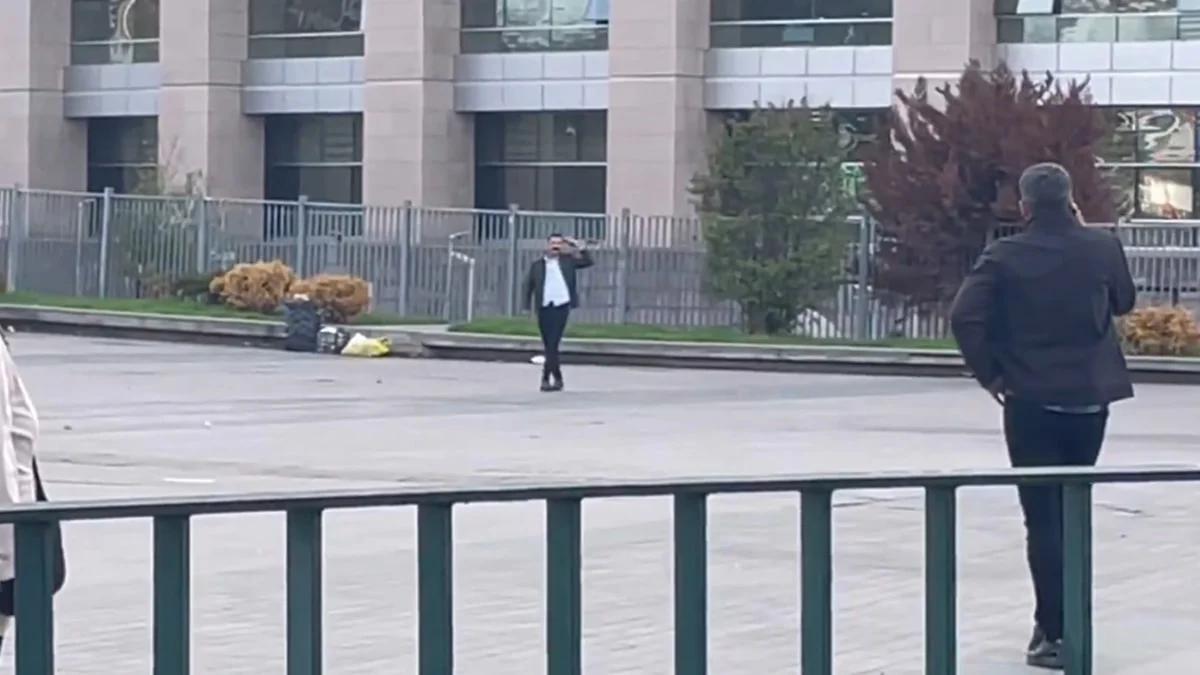 Kendi bacağına ateş etti