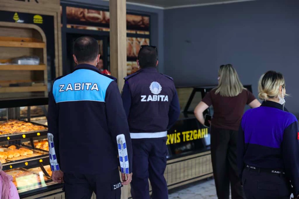 Çeşme Belediyesi Zabıta Ekiplerinden Fırınlara Hijyen Denetimiphoto 2025 10 21 14 58 55