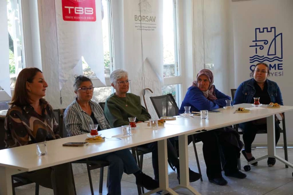 Çeşme Belediyesi’nden Dünya Kadın Çiftçiler Günü’nde Anlamlı Buluşmaphoto 2025 10 17 11 16 14 2