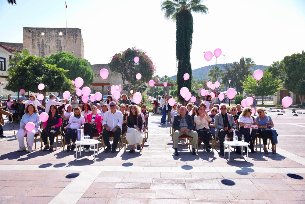 Çeşme’de Sağlığa Pembe Adımlar Atıldıphoto 2025 10 10 14 22 10 2