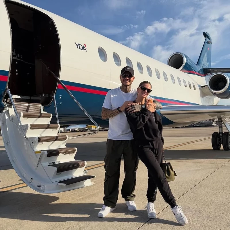 China Suarez Ve Mauro Icardi İspanya Tatili