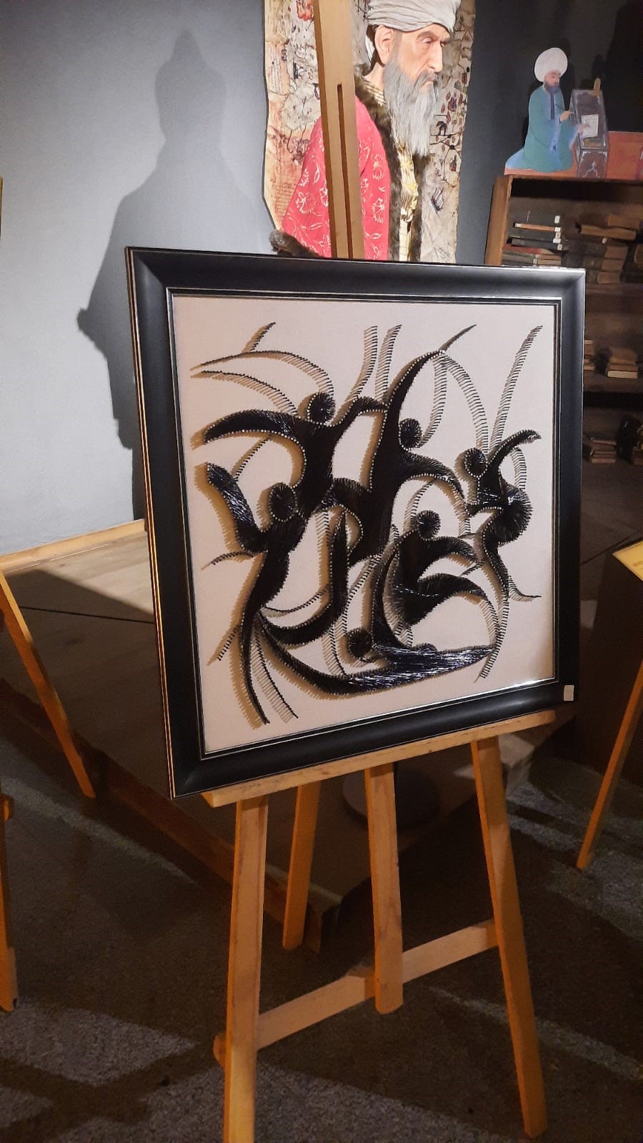 Sanat galeri dışına taşıyor: Gündelik objelerde filografi zarafeti