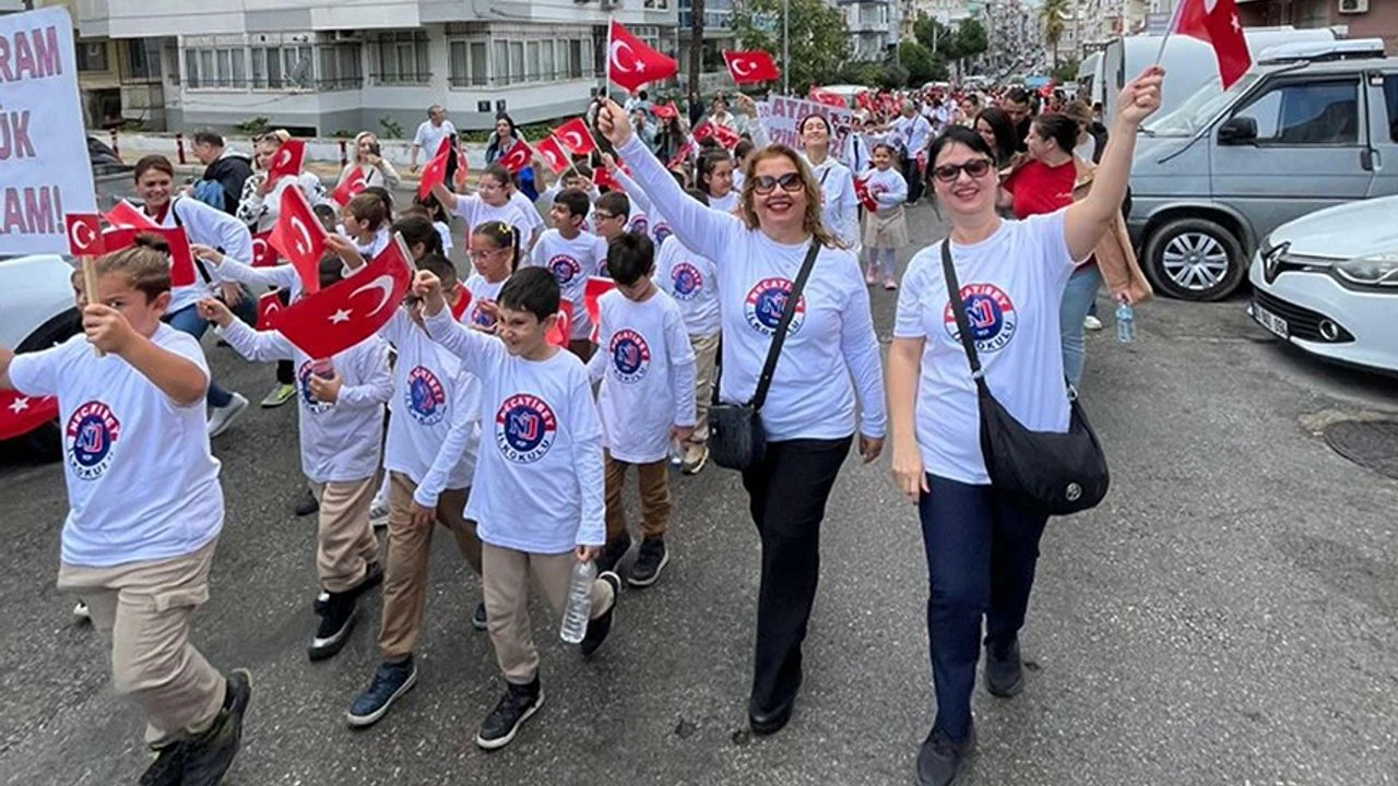 Cumhuriyet Için Yürüdü1