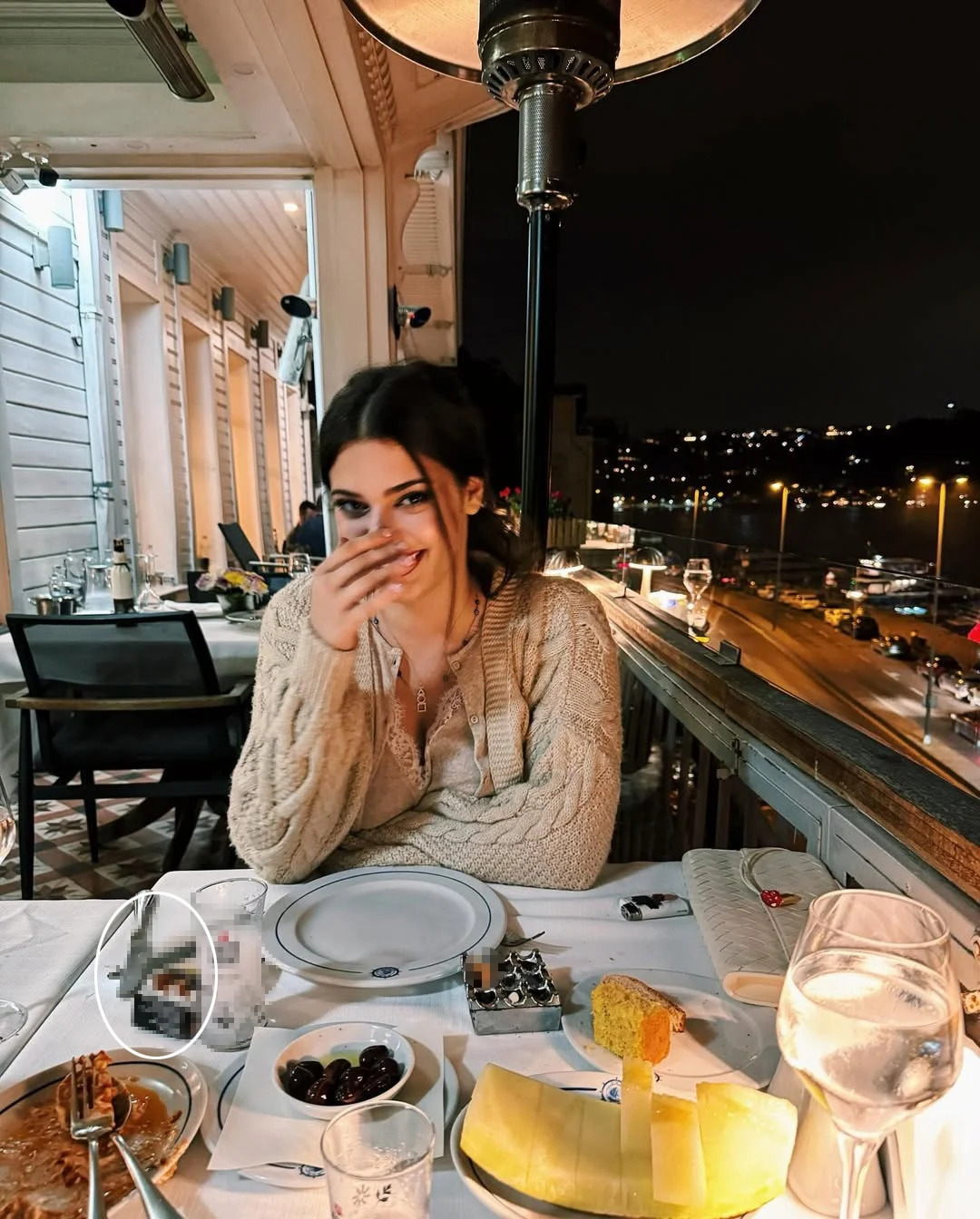 Derin Talu’dan sarı filtreli paylaşım!