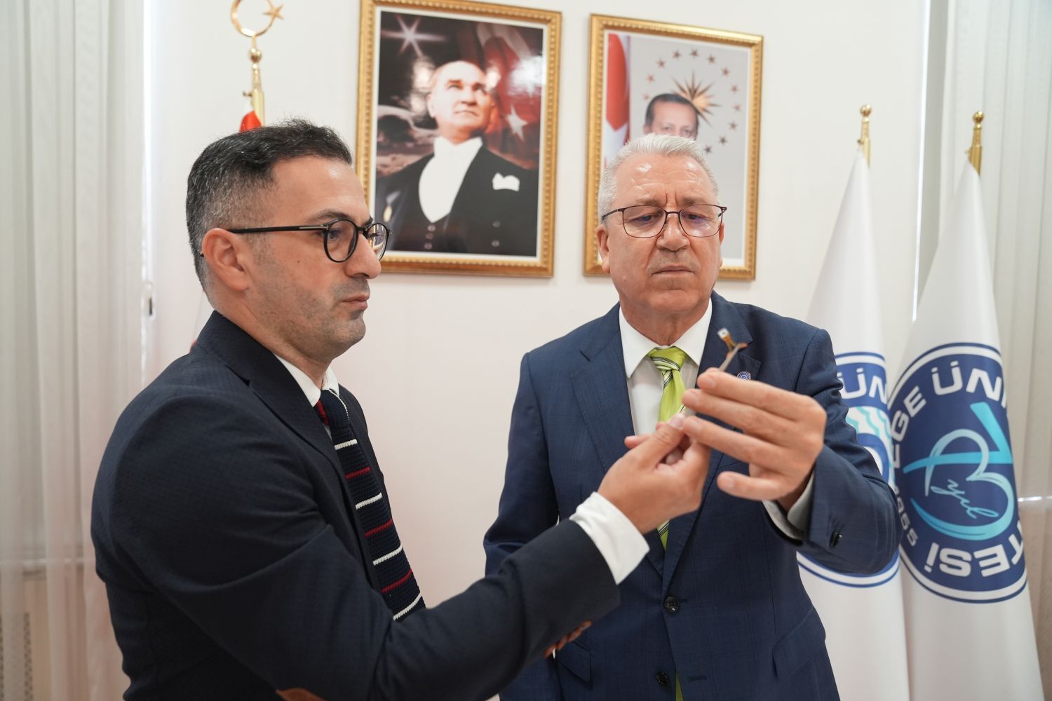 Doç.dr.hasan Akbaba Prof. Dr. Necdet Budak