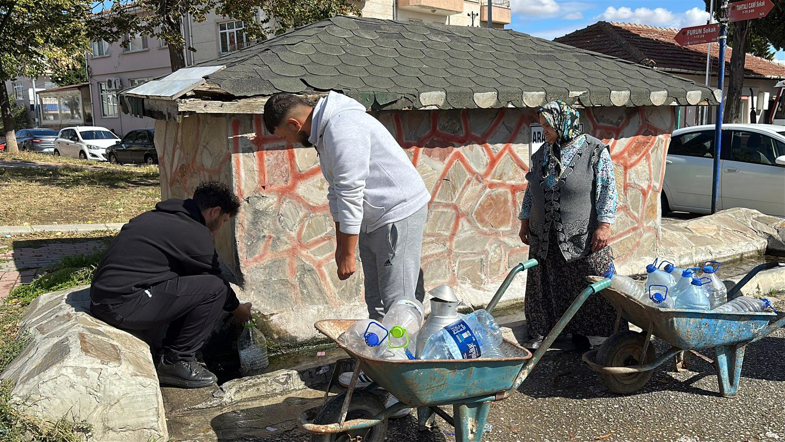 E D I R N E’ D E S U K E S I N T I L E R I N E D E N I Y L E C E S M E 953766 283183