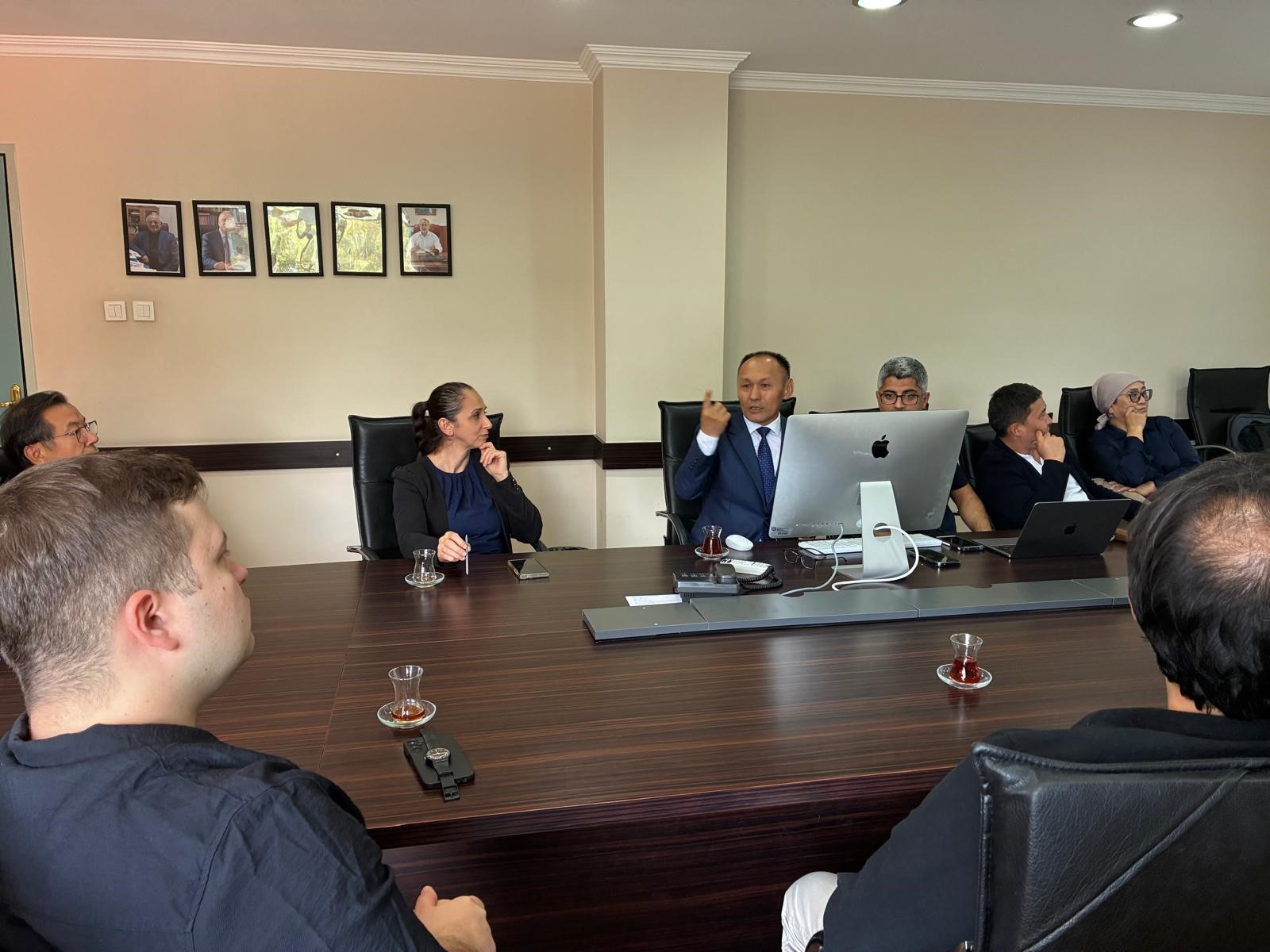 +++Ege Üniversitesi’nde Türk Dünyasının Dil Birliği Konuşuldu (3)