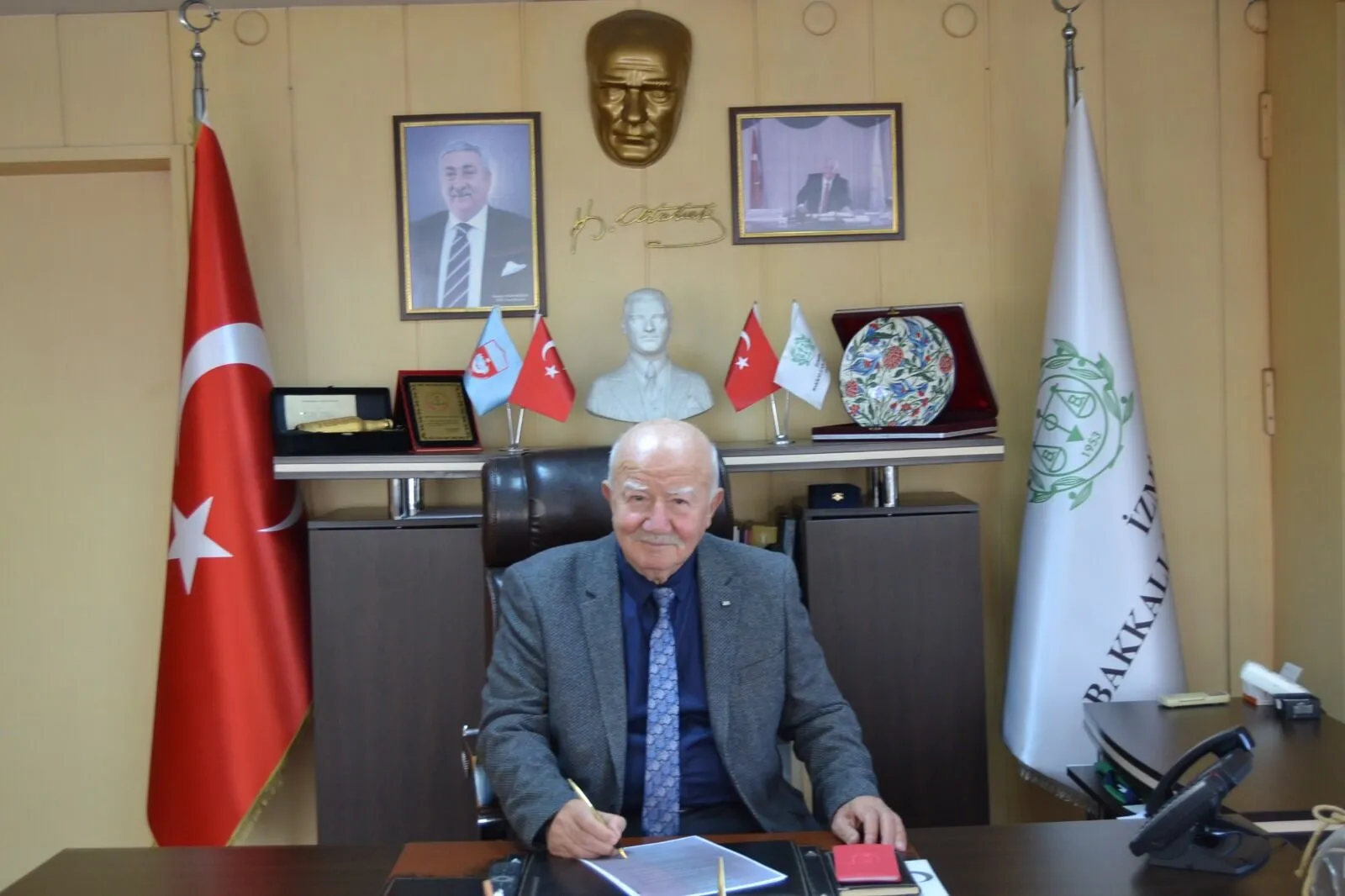 “Ayakta kalmaya çalışıyoruz”