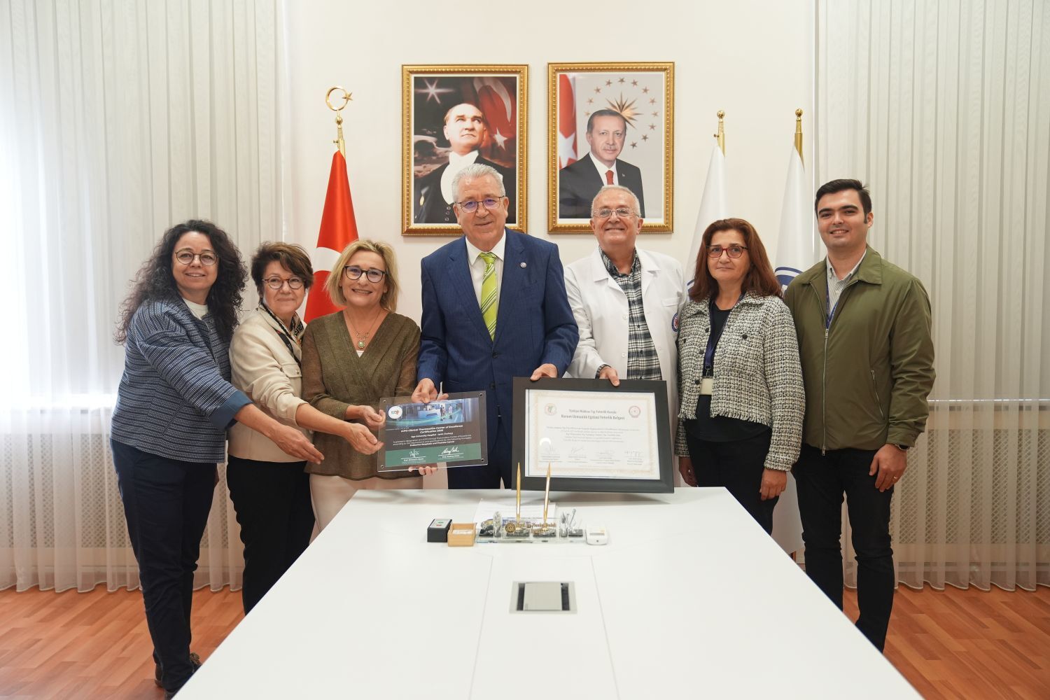 ++Eü Tıp Fakültesi Eğitimde Kalitesini Tescillemeye Devam Ediyor (1)