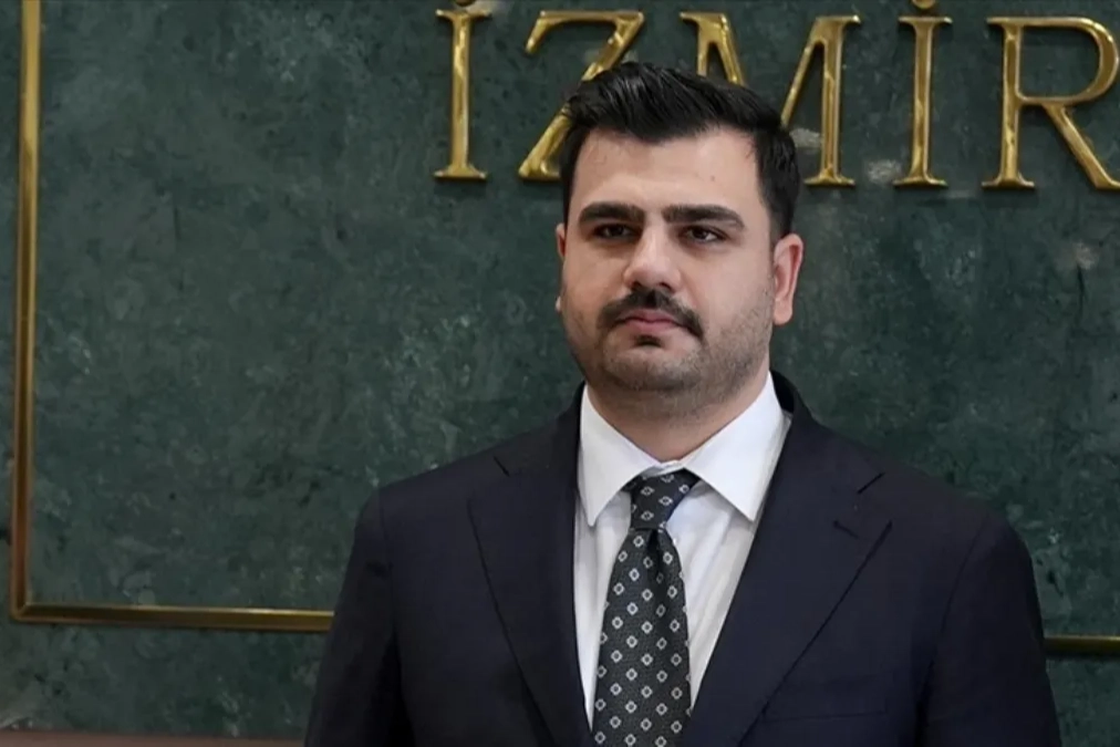 Kale içeriden mi sarsılıyor?