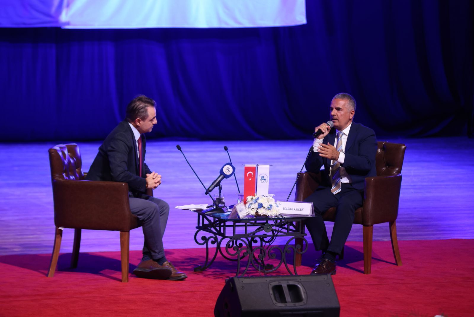 Gazeteci̇ Hakan Çeli̇k, Küresel Geli̇şmeleri̇ Ve Türki̇ye'ni̇n Konumunu Deü'de Değerlendi̇rdi̇. (6)