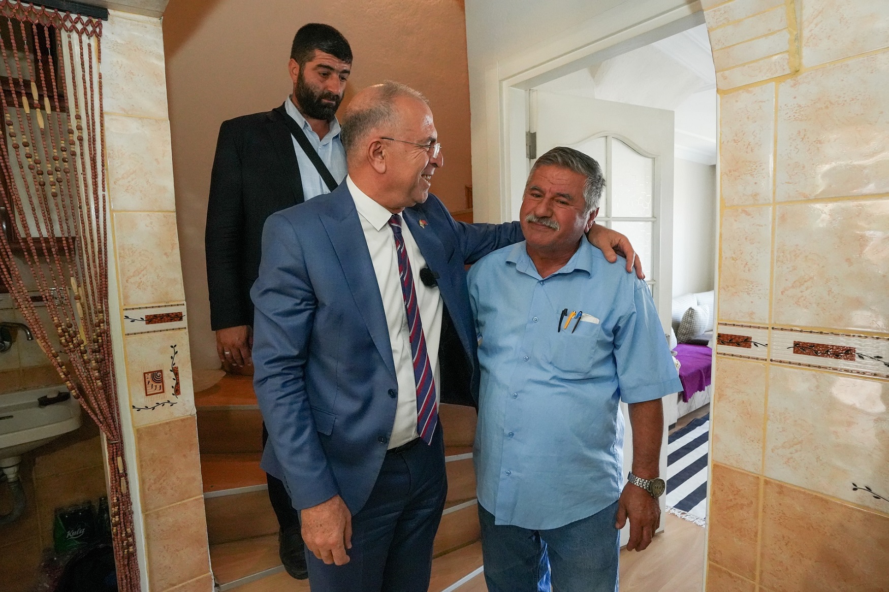 Gaziemir Belediyesi’nden Yangında Zarar Gören Evlere Yardım Eli (2)