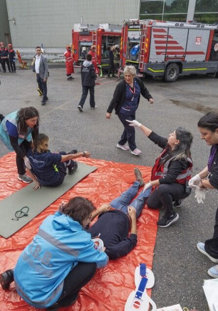 Eş zamanlı deprem ve yangın senaryosu başarıyla uygulandı