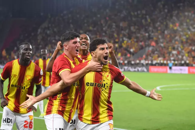Göztepe Ve Galatasaray Maçı 1
