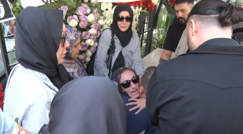 Güllü'nün Kızı Cenaze