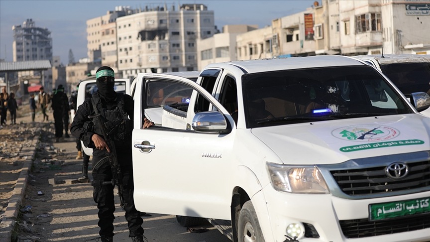 İsrailli esirler Kızılhaç'a teslim edildi