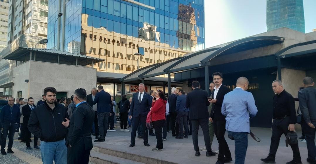 Adliye önünde beklenen kalabalık oluşmadı