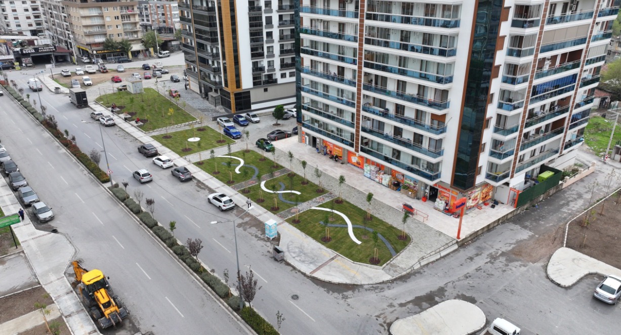 Başkan Tugay’ın yeşil kent hedefi gerçekleşiyor