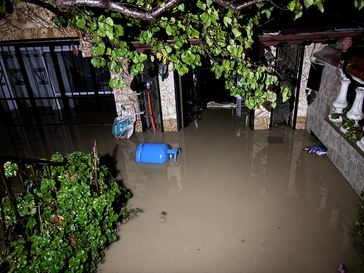 Dere taşkını alarmı ve ekiplerin seferberliği