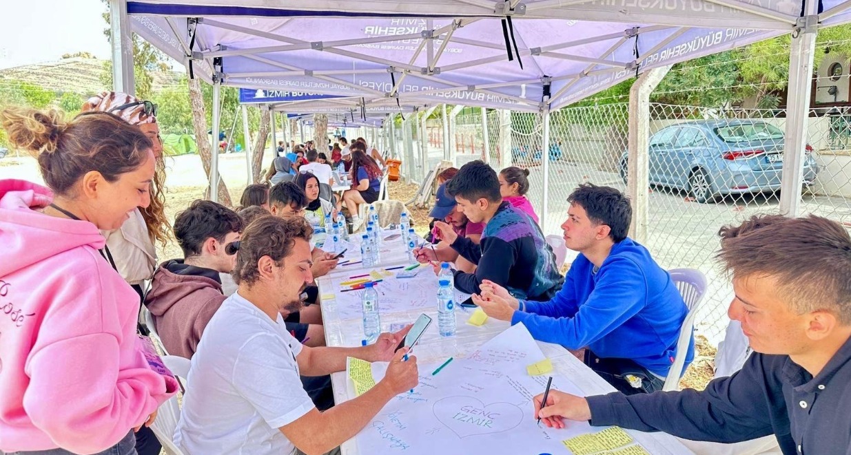 Kültürpark’tan Foça kumsallarına uzanan etkinlik rüzgarı