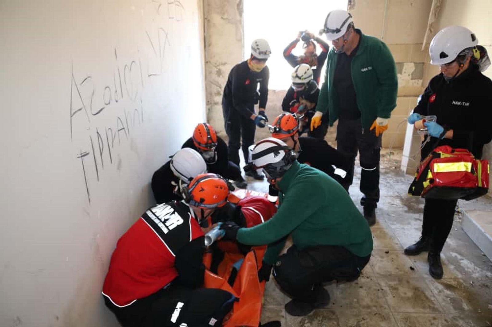 Helikopterli kurtarma operasyonu gerçeği aratmadı