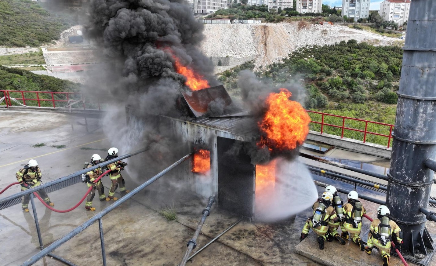 Uluslararası standartlarda gerçeğe yakın uygulamalar