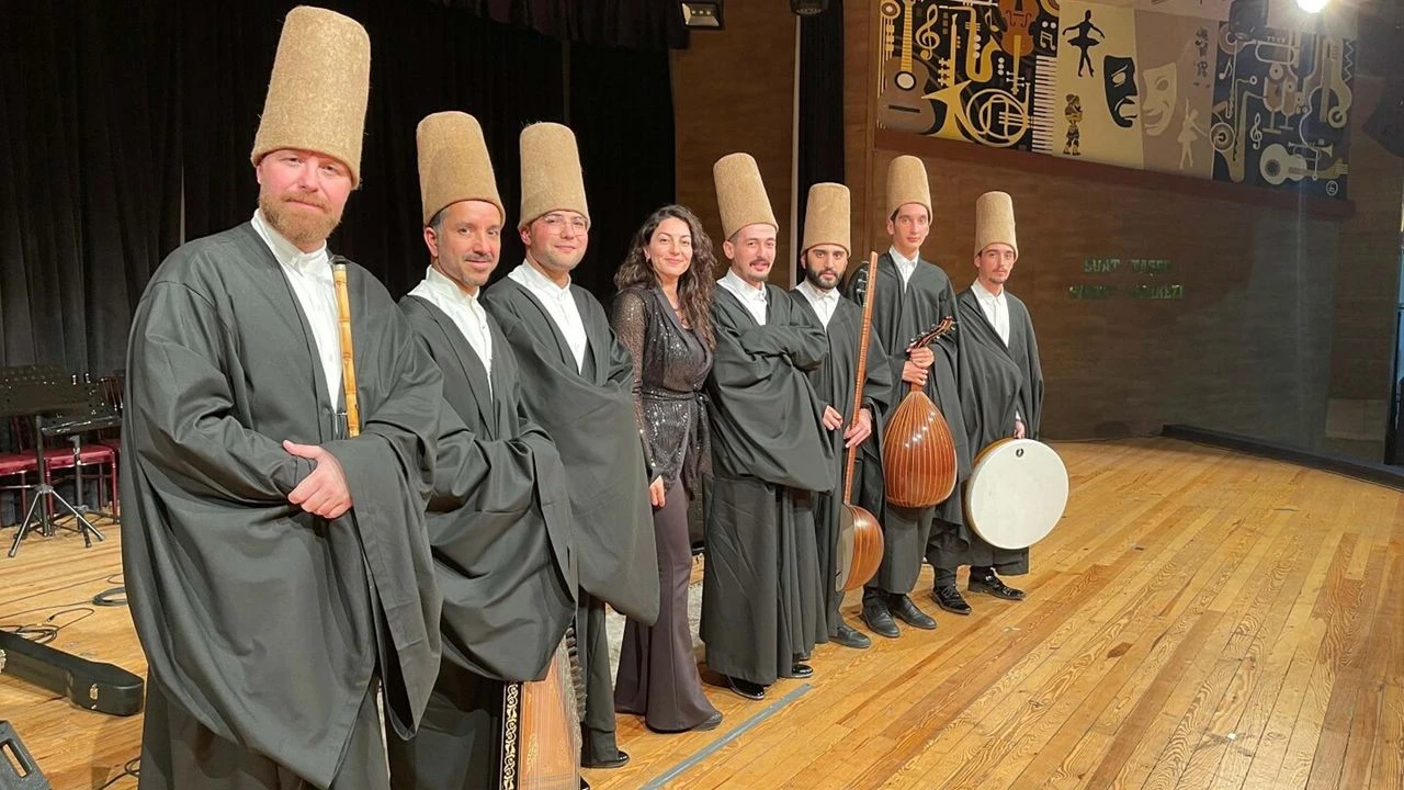 İzmirli Neyzen, 8 Yaşında Gönül Verdiği Neyi 19 Yıldır Üretiyorrr