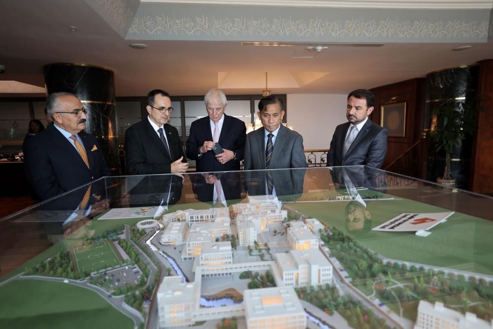 Büyükelçi Bensurto İzmir Ticaret Odası’nda