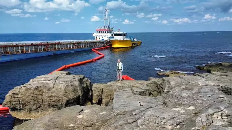 Karaya Oturan Gemiden35 Metreküp Yakıtı Güvenle Tahliye Ettik
