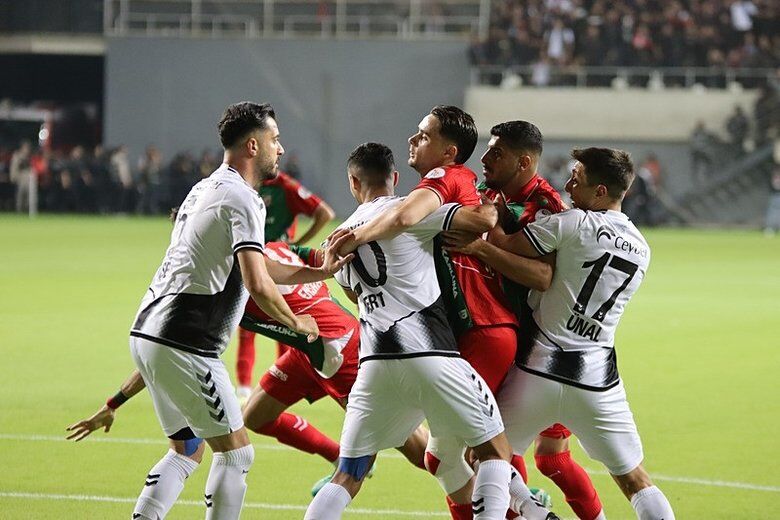 Karşıyaka Altay Maçı 4