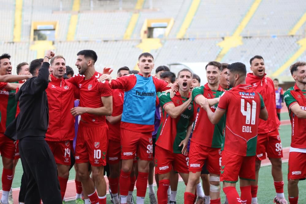 Karşıyaka Uşakspor Maçı 1
