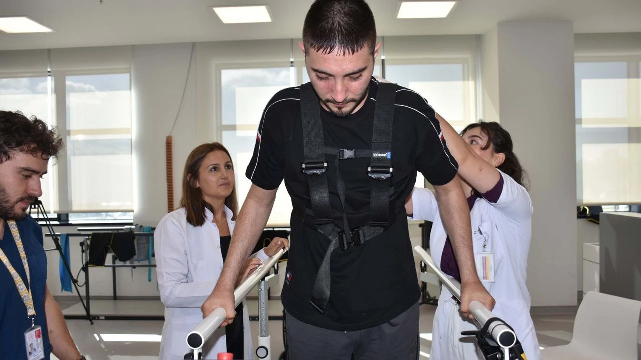 Felç tanısından ayağa uzanan tedavi süreci