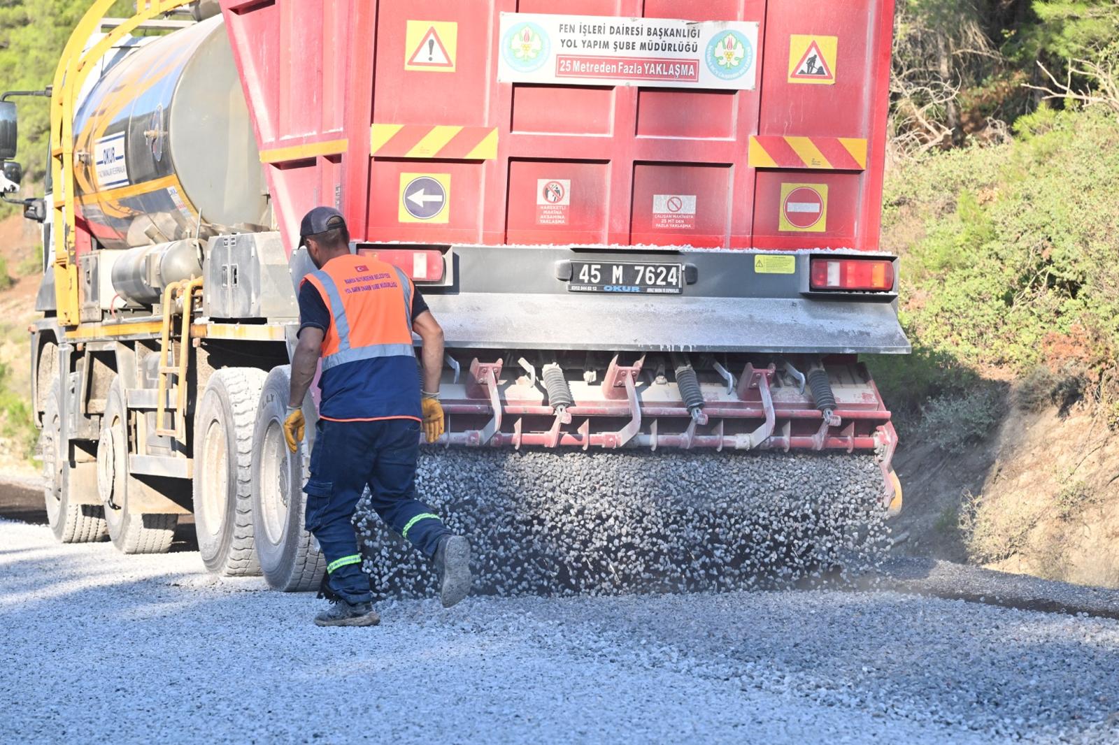 Kırkağaç’ın Yolları Güzelleşiyor (3)