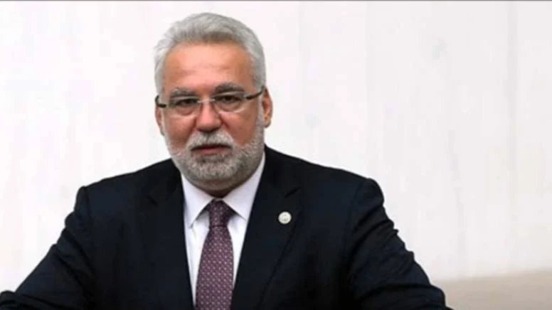 Sosyal medyadan gözaltına alındığını duyurdu