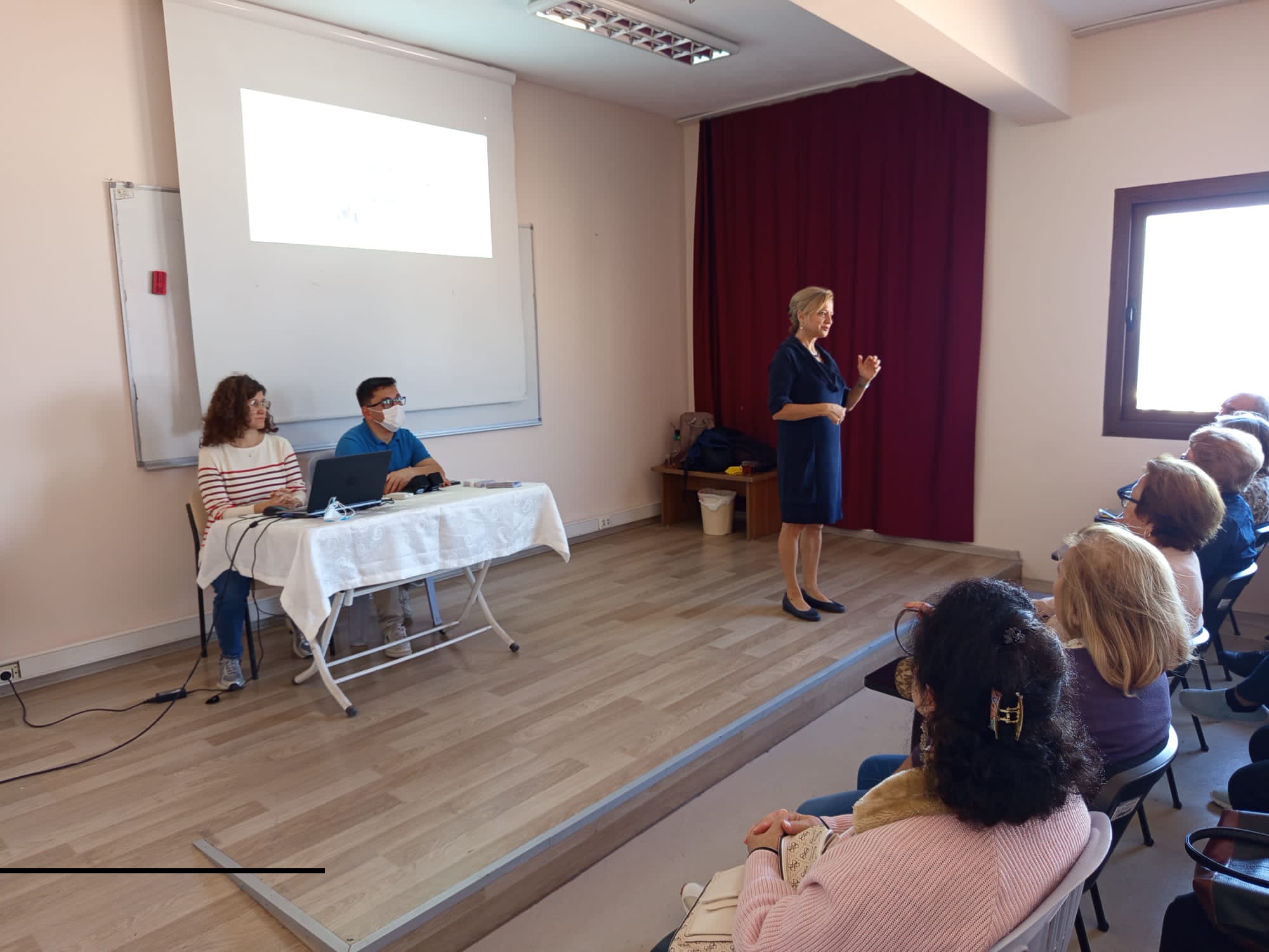 Konak’ın İleri Yaş Merkezinde Seminerler Devam Ediyor (5)