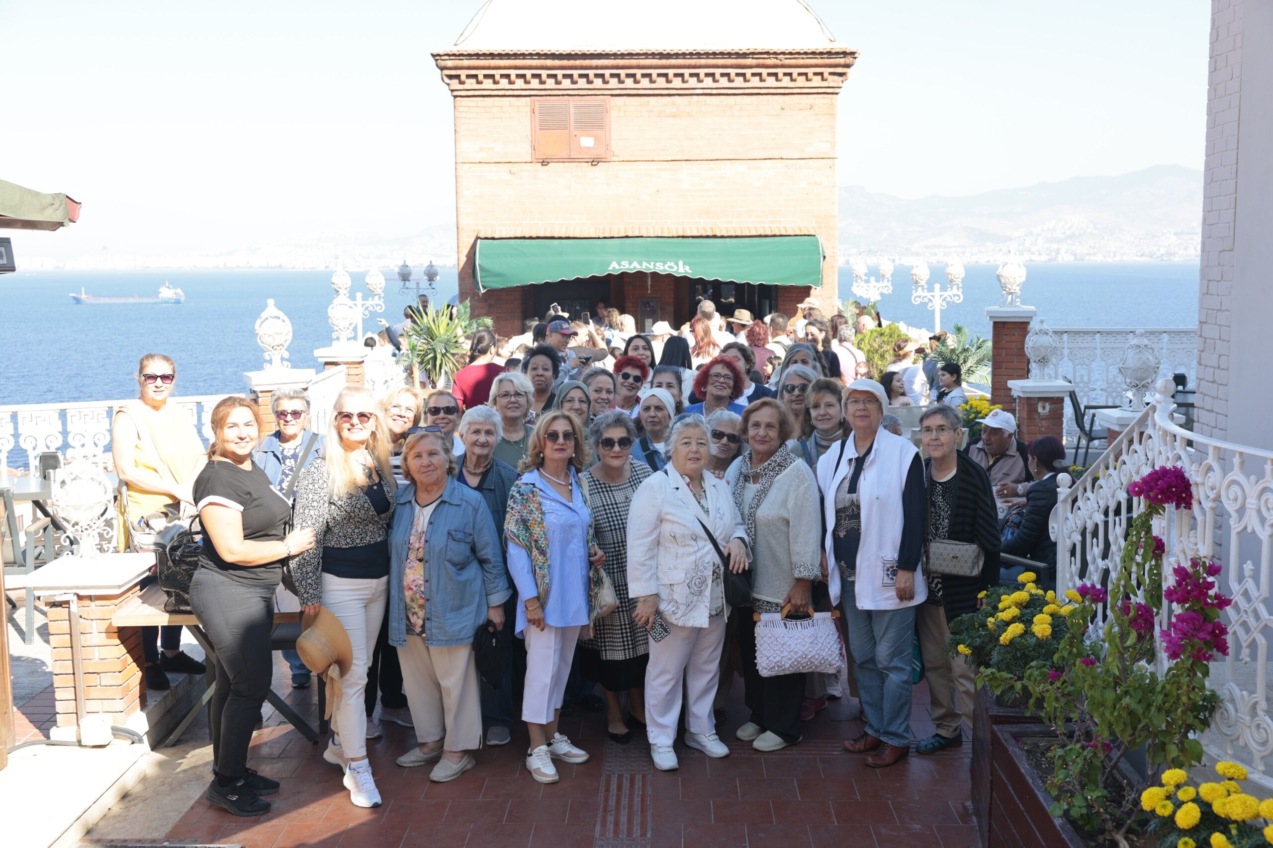 Konak’ta Ileri Yaşa Özel Kutlama (8)