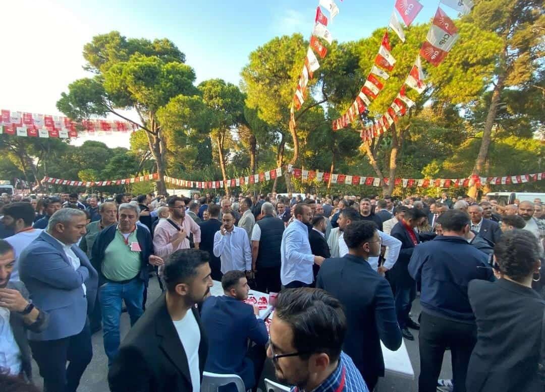 Kongre öncesinde uzun kuyruklar oluştu