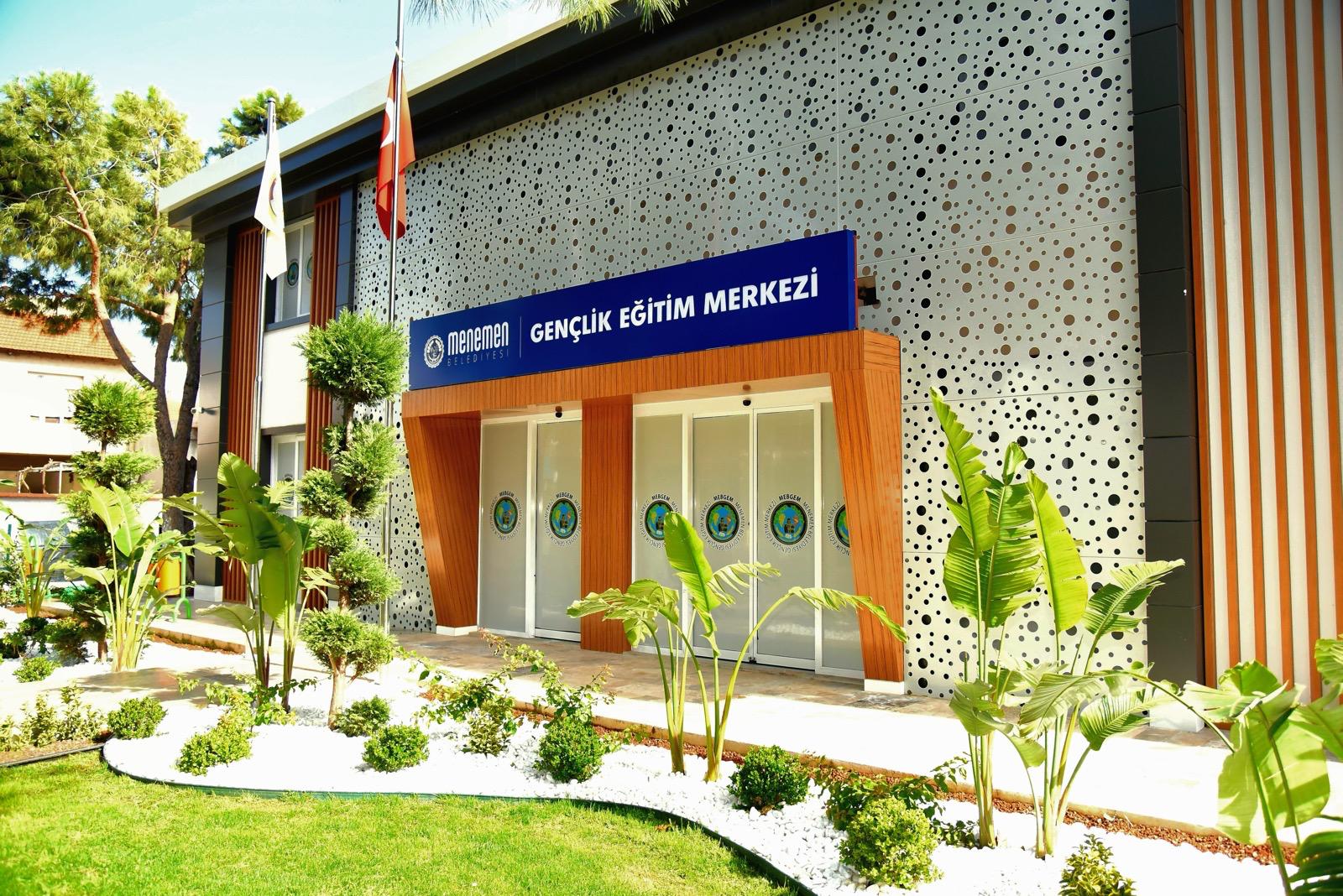 Eğitim yatırımları stratejik olarak genişletiliyor